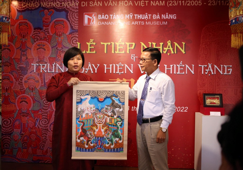 Bảo tàng Mỹ thuật Đà Nẵng trưng bày 240 hiện vật tranh dân gian đặc biệt do các nghệ nhân hiến tặng -0