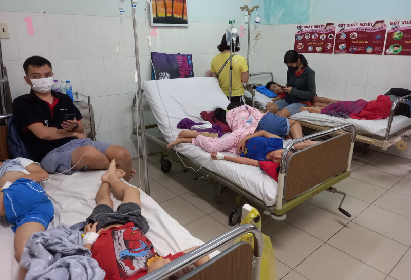 Vụ 600 học sinh ở Nha Trang ngộ độc thực phẩm : Một trường hợp tử vong -0
