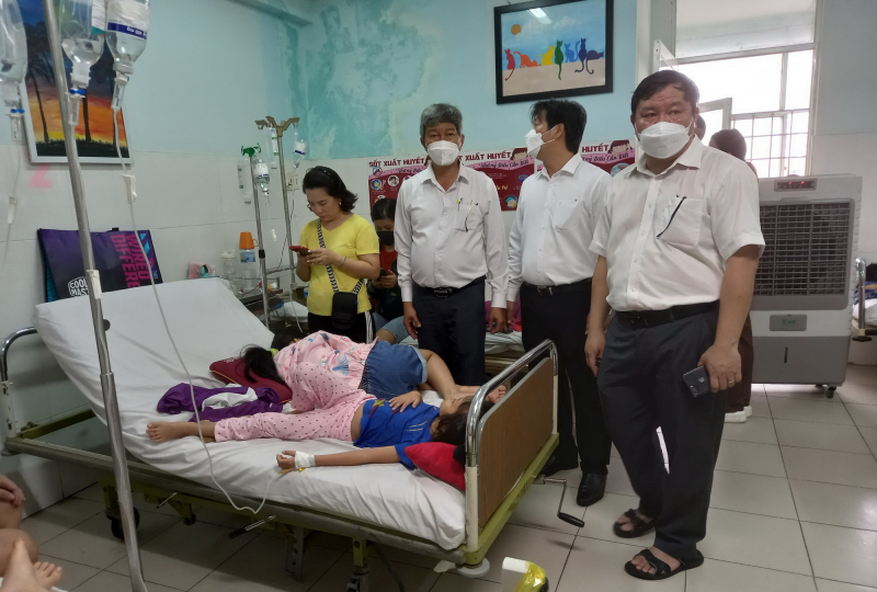 Vụ 600 học sinh ở Nha Trang ngộ độc thực phẩm : Một trường hợp tử vong -0