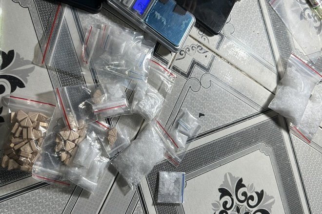 Mang ma túy từ TP Hồ Chí Minh xuống Sóc Trăng bỏ mối  -1