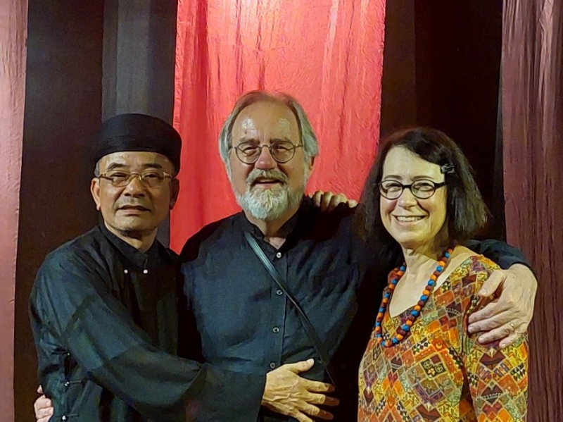 Nhạc trưởng 2 lần đoạt giải Grammy giao lưu cùng nghệ sĩ nhạc cổ truyền -0