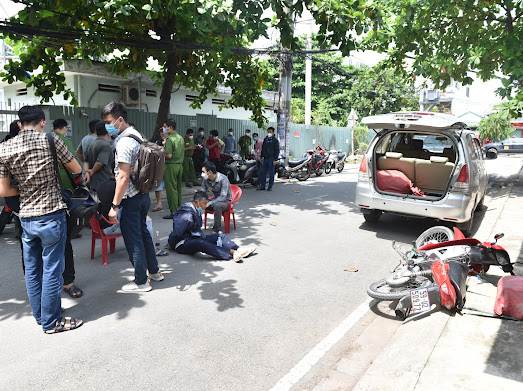 Huy động hơn 100 cán bộ, chiến sĩ  bắt đối tượng nhận ma túy -0