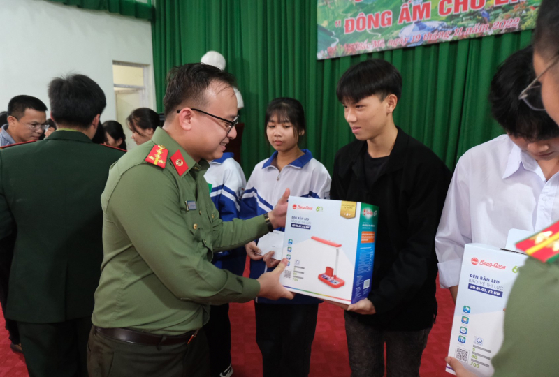 3ce974f2c1bc18e241ad.jpg -0