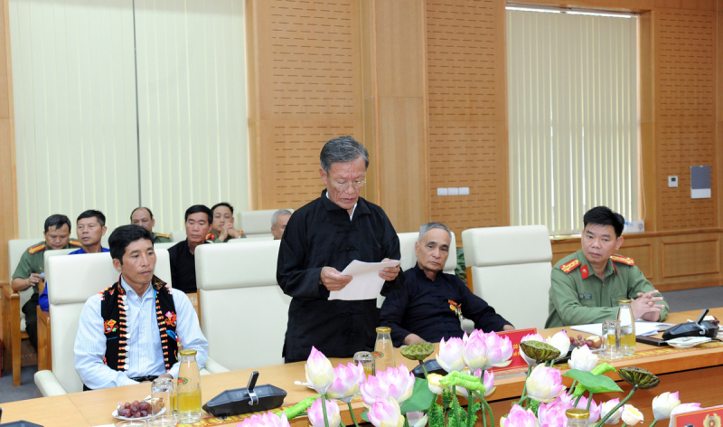 Bộ Công an gặp mặt Đoàn đại biểu người uy tín trong dân tộc thiểu số tỉnh Lai Châu -0