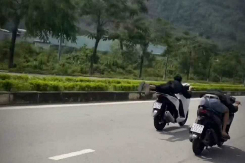 Đà Nẵng: Học sinh chưa đủ tuổi điều kiển mô tô đến trường, phụ huynh sẽ bị phạt -1