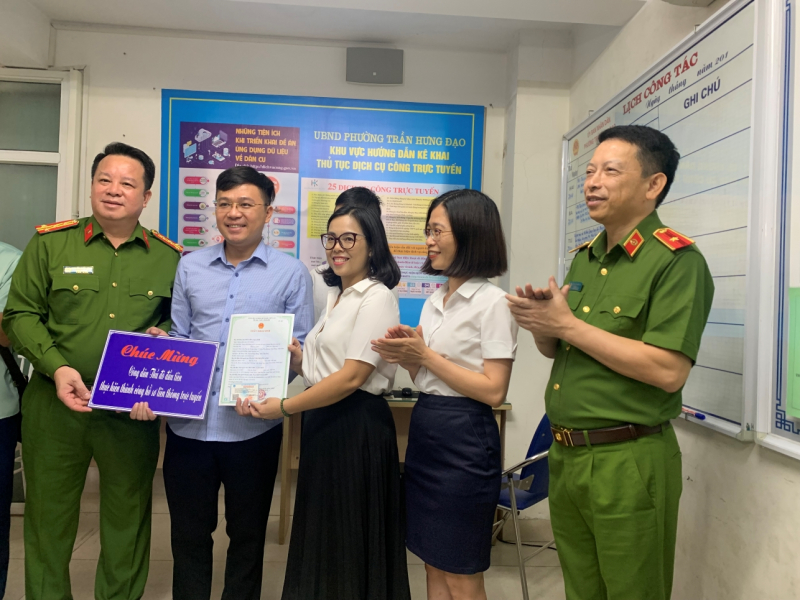 Hà Nội sẵn sàng phục vụ người dân 2 thủ tục hành chính liên thông thiết yếu -0