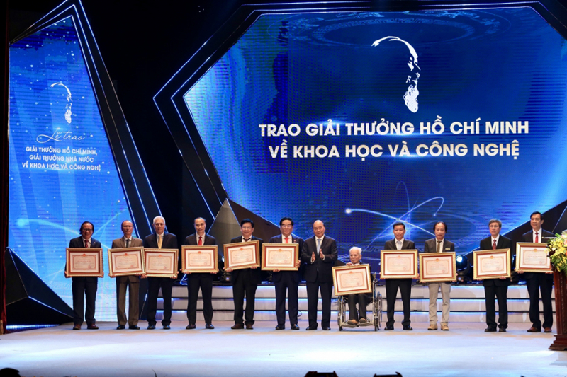Vinh danh những công trình mang trí tuệ, bản lĩnh của người Dầu khí -0