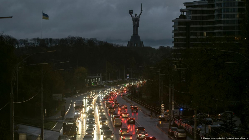 Hạ tầng Ukraine hứng bão hỏa lực, 80% dân Kiev không có điện và nước -0