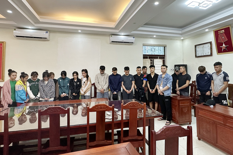 15 con nghiện vào quán karaoke tổ chức 