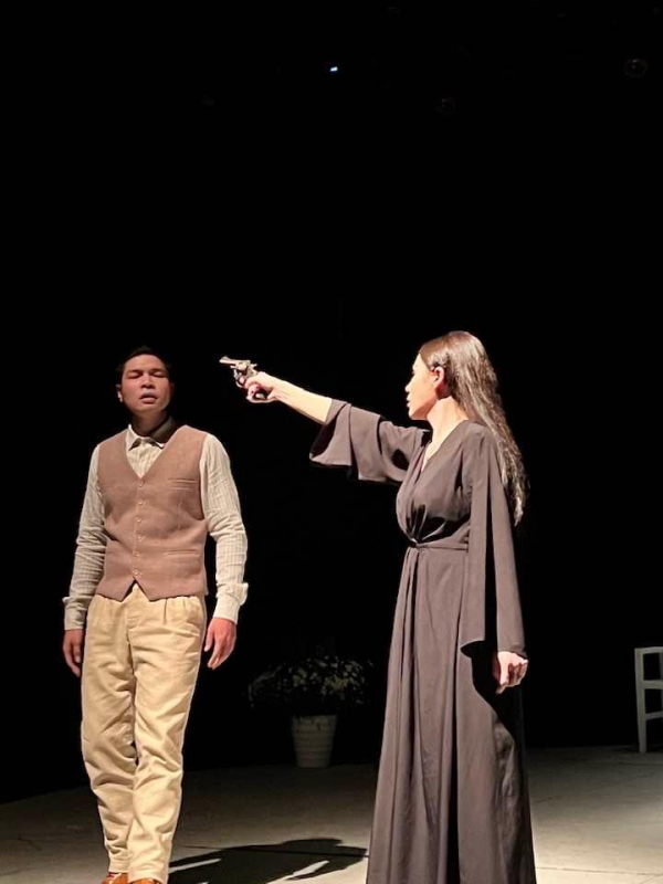 vở diễn hedda gabller do idol của nhà hát tuổi trẻ đảm nhận vai chính.jpg -0