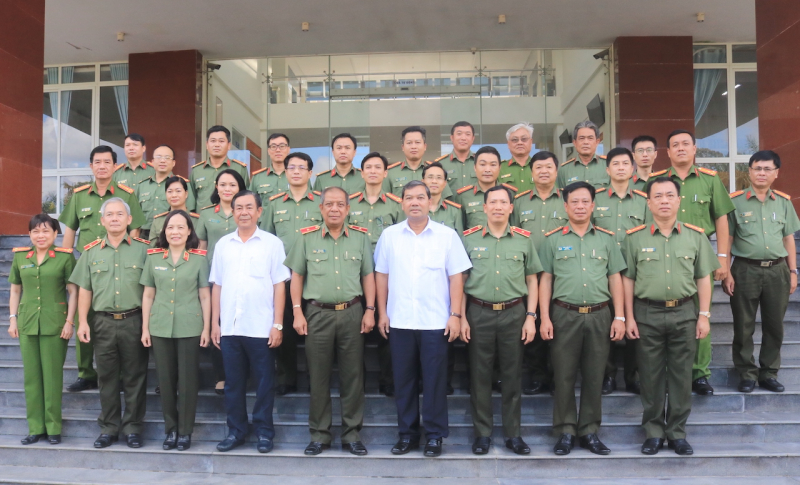 Thứ trưởng Lê Văn Tuyến kiểm tra công tác tại Trà Vinh -0