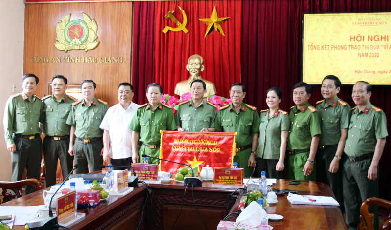 Cụm thi đua số 9 – Bộ Công an tổ chức Hội nghị Tổng kết phong trào thi đua “Vì ANTQ” năm 2022 -0