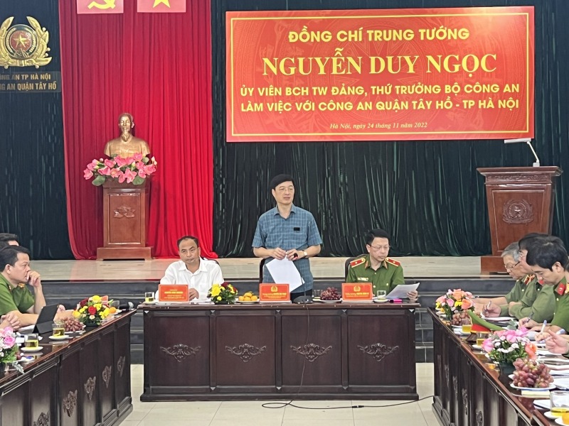 Deputy Minister Nguyen Duy Ngoc inspects implementation of Project 06 at police unit in Hanoi -0