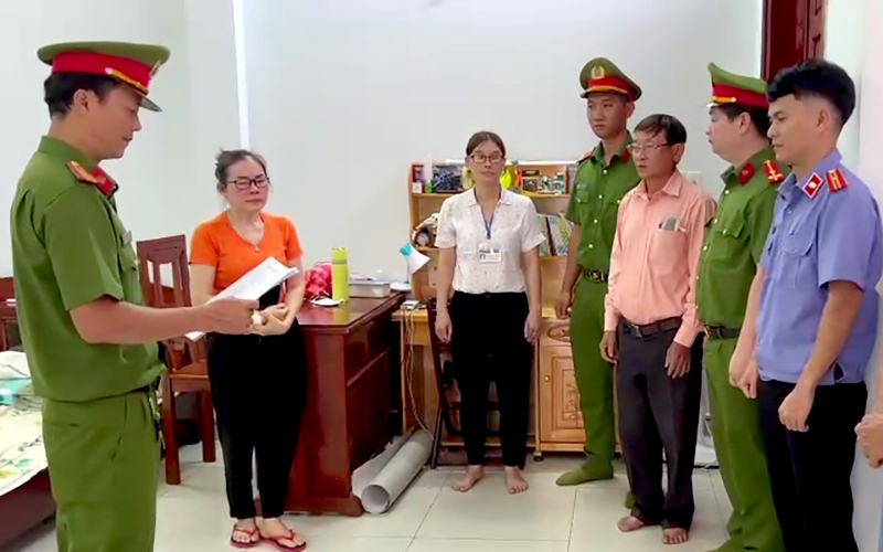 Tạm giam nguyên Chánh văn phòng HĐND và UBND huyện Bù Đăng -0