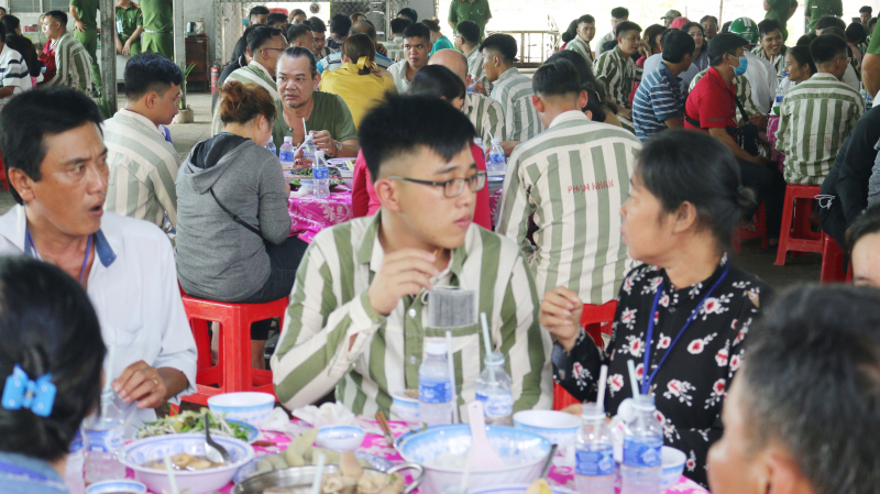 Ấm áp hội nghị gia đình phạm nhân tại Trại giam Mỹ Phước  -0