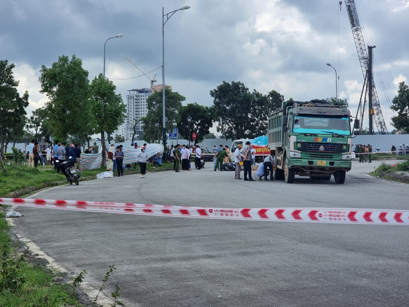 Va chạm với xe tải ben, thai phụ cùng 2 con gái tử vong tại chỗ -0