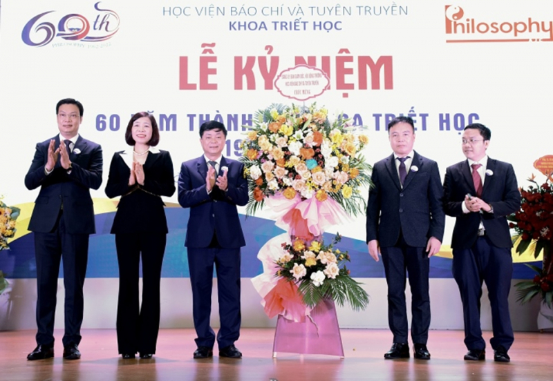 Tự hào là đơn vị chuyên môn thực hiện nhiệm vụ đào tạo chuyên ngành Triết học. -0