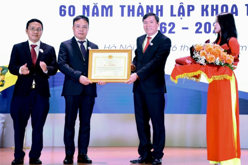 Tự hào là đơn vị chuyên môn thực hiện nhiệm vụ đào tạo chuyên ngành Triết học. -0