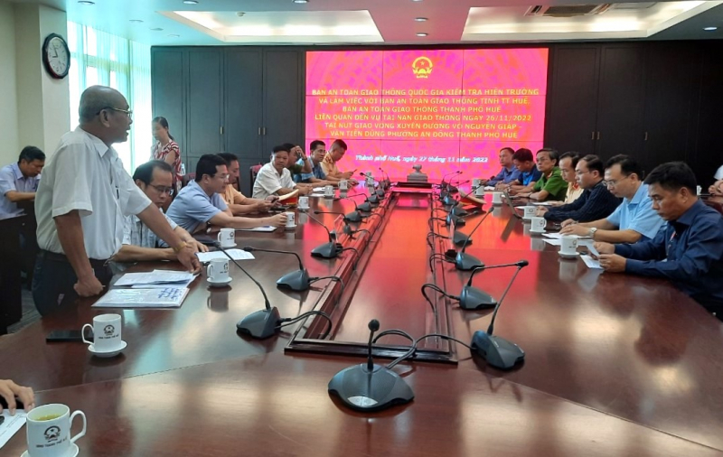 Ủy Ban ATGT Quốc gia thăm viếng các nạn nhân tử vong trong vụ tai nạn nghiêm trọng ở Thừa Thiên-Huế -0