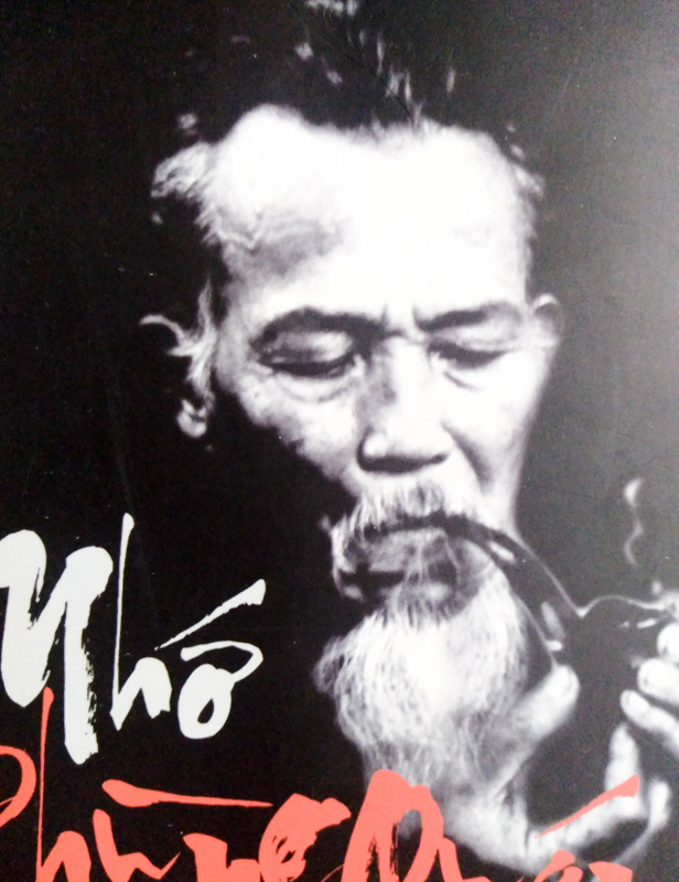 Trăng Hoàng cung em chỉ tặng riêng anh -0
