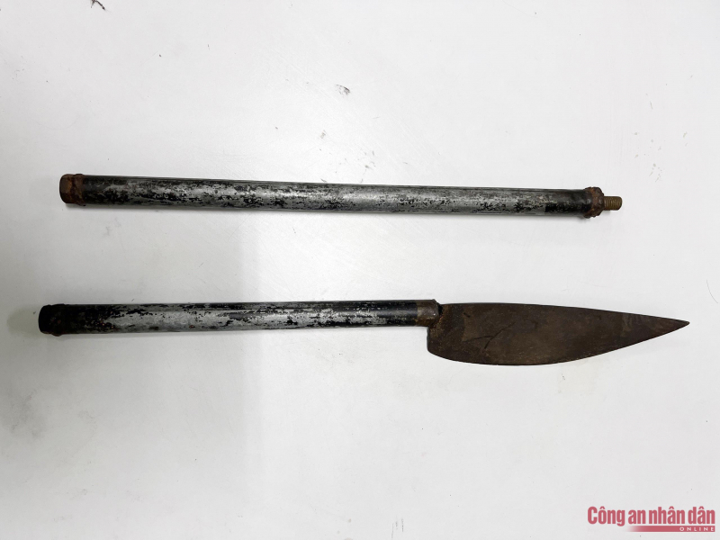 141 lật cốp xe máy của “trẻ trâu” thu giáo tự chế -0