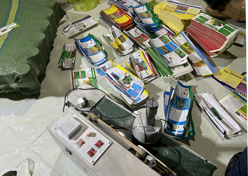 Bắt quả tang 2 đối tượng sản xuất thuốc BVTV giả -1