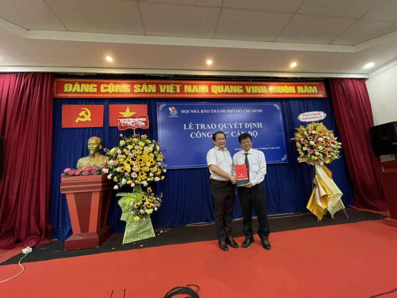 Nhà báo Nguyễn Tấn Phong làm Chủ tịch Hội Nhà báo TP Hồ Chí Minh -0