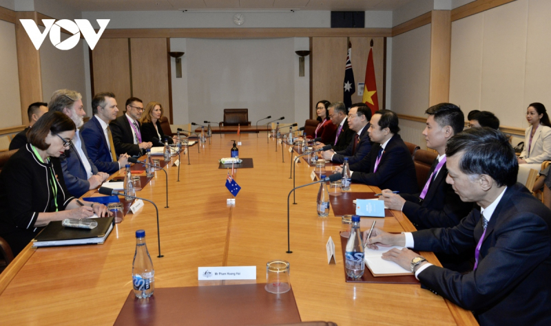 Chủ tịch Quốc hội tiếp Bộ trưởng Giáo dục và lãnh đạo Đảng đối lập Australia -0