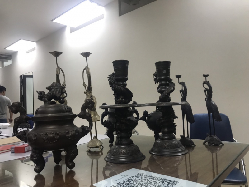 Cặp vợ chồng hờ trộm cắp hàng loạt cổ vật ở đình, chùa -0