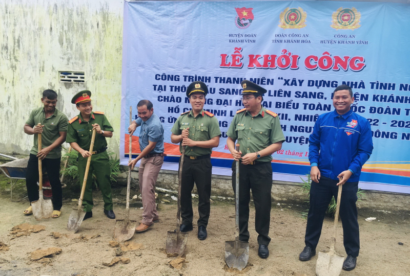 Tuổi trẻ Công an Khánh Hòa khởi công xây dựng nhà tình nghĩa -0