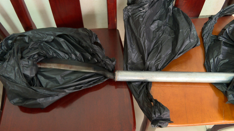 Bỗng dưng cầm dao rựa chém chết người -0