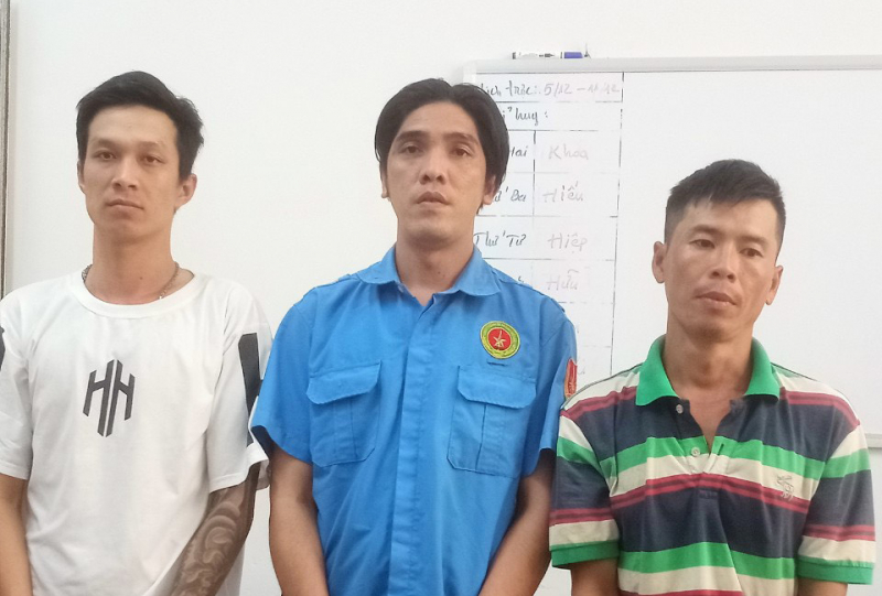 Đẩy nạn nhân xuống sông, cướp xe máy bán lấy tiền mua ma túy -0