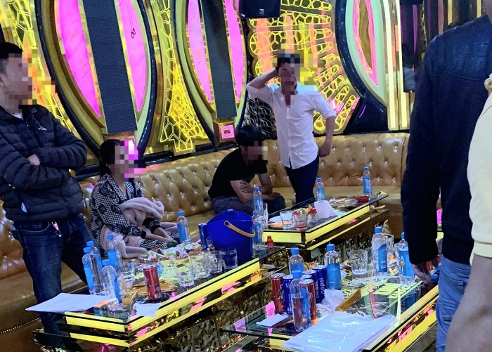 Bị đỉnh chỉ, quán karaoke vẫn hoạt động, để khách sử dụng ma túy -0