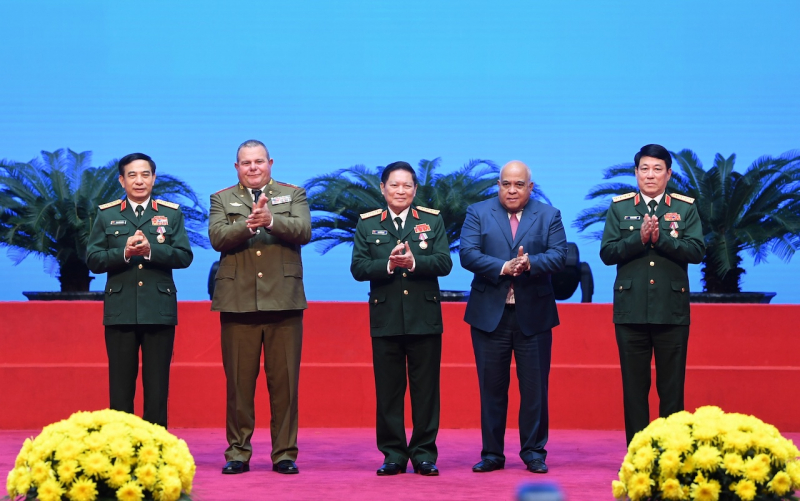  Cộng hòa Cuba Trao Huân chương, tặng các cán bộ Quân đội Việt Nam -0
