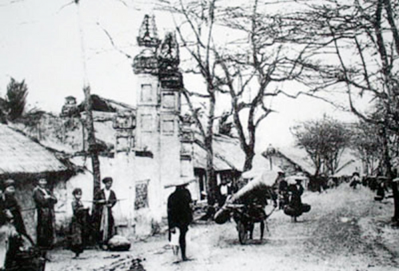 8-hình-ảnh-con-phố-sinh-từ-(nay-là-phố-nguyễn-khuyến).jpg -0