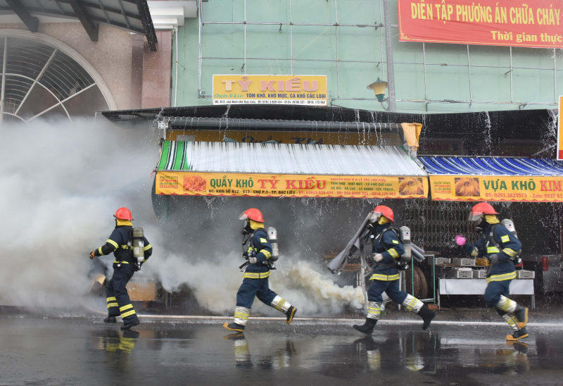 Bạc Liêu diễn tập phương án chữa cháy, cứu nạn cứu hộ cấp tỉnh -0