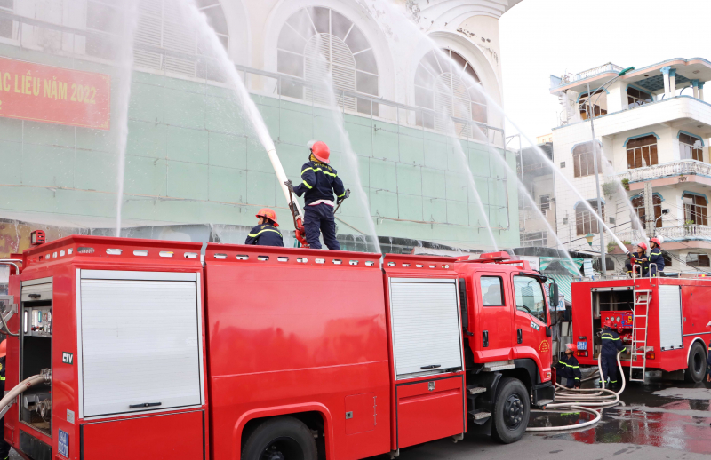 Bạc Liêu diễn tập phương án chữa cháy, cứu nạn cứu hộ cấp tỉnh -4