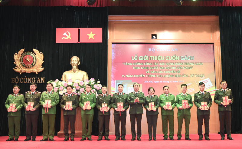 Book on Party building work edited by General To Lam released -0