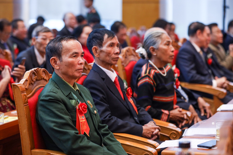 Biểu dương 139 điển hình tiên tiến người cao tuổi trong phong trào toàn dân bảo vệ ANTQ giai đoạn  2016-2021 -0