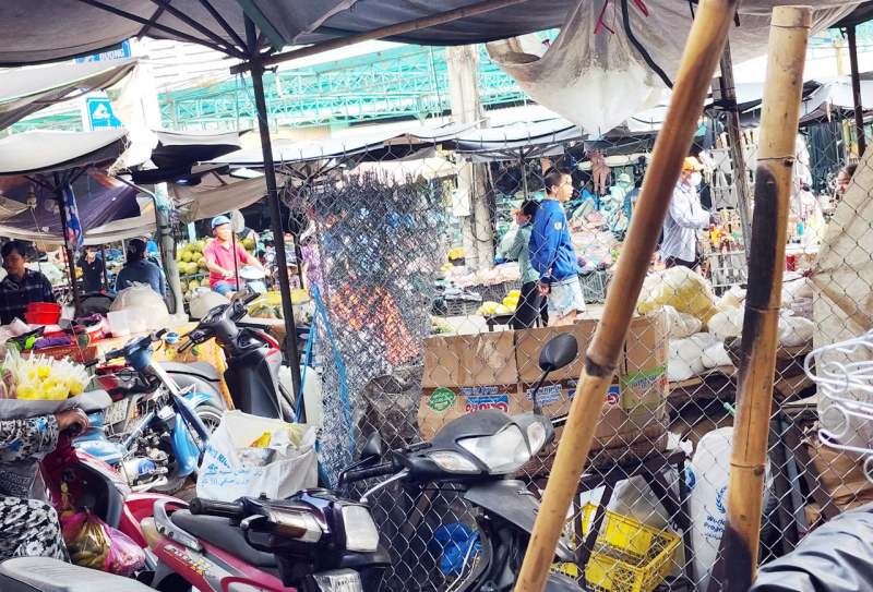 Quan điểm lạ của Phó Chủ tịch UBND phường về việc người dân phản ánh lòng, lề đường bị lấn chiếm -0