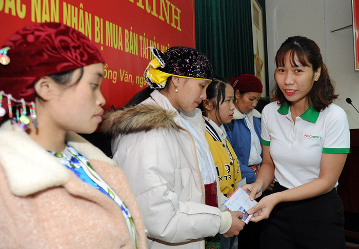 Chia sẻ khó khăn với các nạn nhân bị mua bán người tại Hà Giang -0