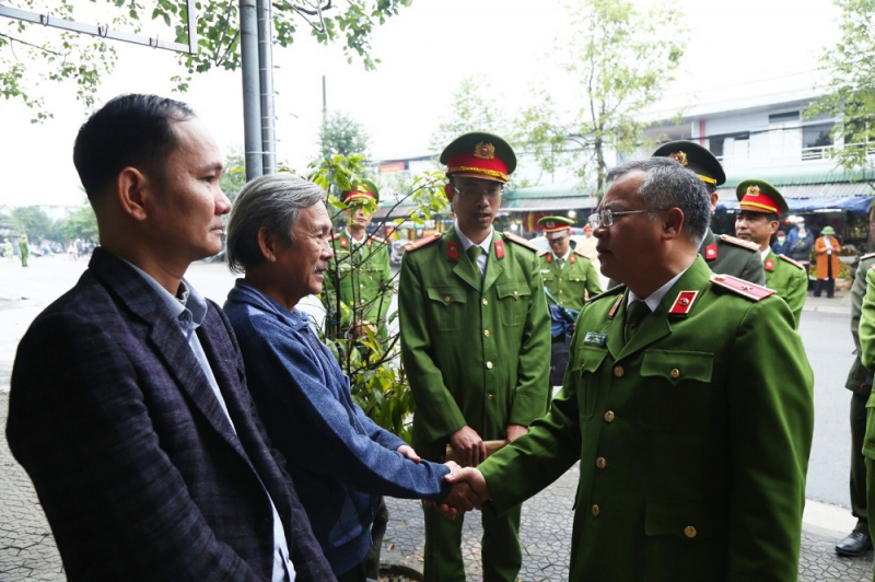 Vì sự bình yên, an ninh, an toàn và hạnh phúc của nhân dân -0