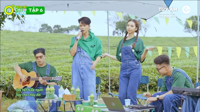 Những giây phút chill hết nấc cùng “chú rể” Anh Tú và Hoa hậu Thuỳ Tiên -1