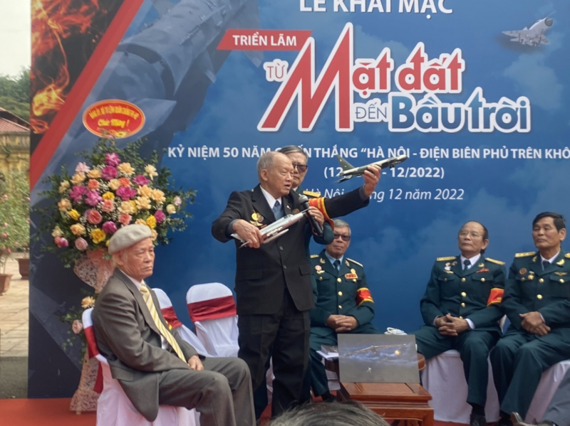 Xem triển lãm “Từ mặt đất bầu trời”, trải nghiệm cuộc sống thời chiến tại di tích Hầm Tác chiến -0