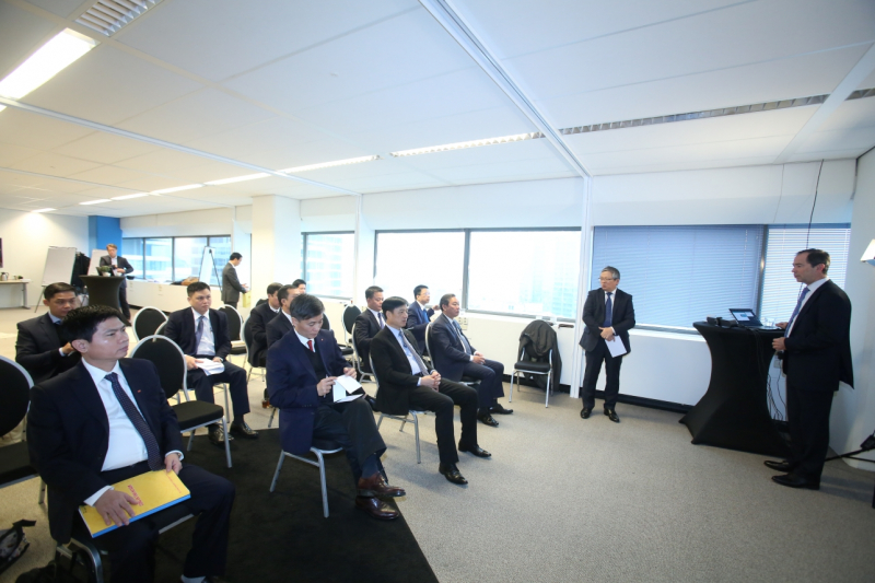 Deputy Minister Nguyen Duy Ngoc learns lessons of digital transformation from the Netherlands -0