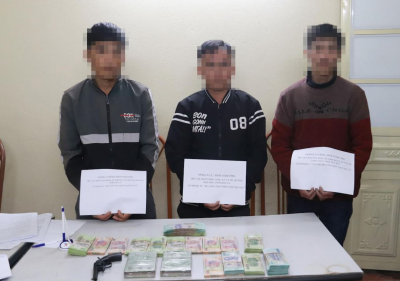 Bắt 3 đối tượng liên quan đến ma túy -0