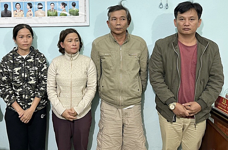 Chủ quán karaoke cùng đồng bọn ghi lô đề khoảng 600 triệu đồng -0