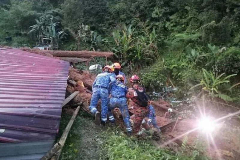 Hiện trường hoang tàn vụ sạt lở khu cắm trại khiến hàng chục người mất tích -0