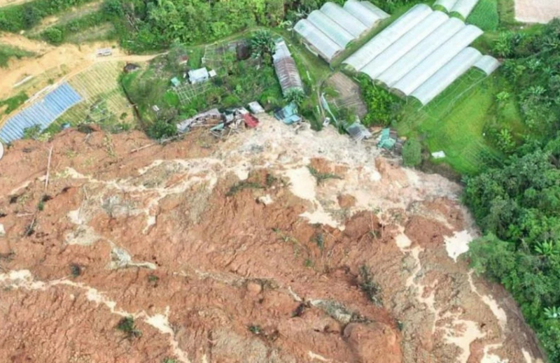 Hiện trường hoang tàn vụ sạt lở khu cắm trại khiến hàng chục người mất tích -1