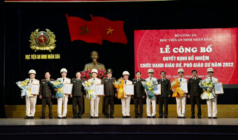 Học viện ANND vinh danh các nhà giáo được bổ nhiệm chức danh GS, PGS năm 2022 -0
